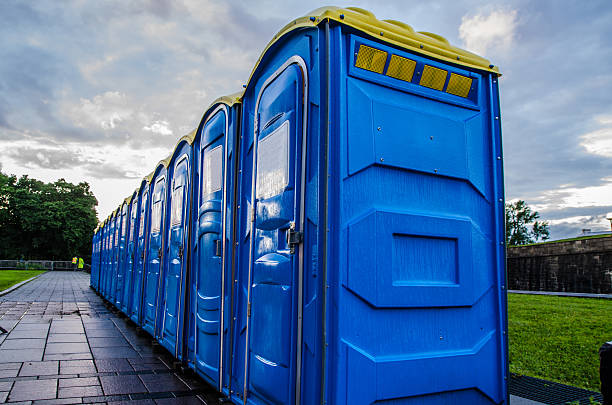 Best Wedding porta potty rental  in Garnett, KS